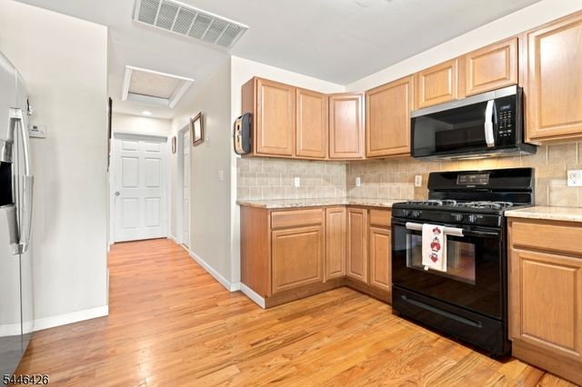372 Nelson Ave, Elizabeth City, NJ 07202