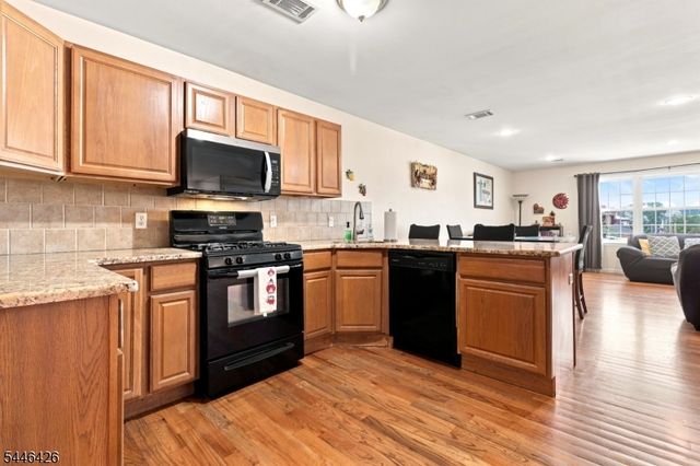 372 Nelson Ave, Elizabeth City, NJ 07202