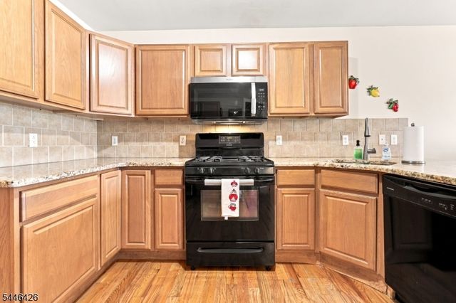 372 Nelson Ave, Elizabeth City, NJ 07202