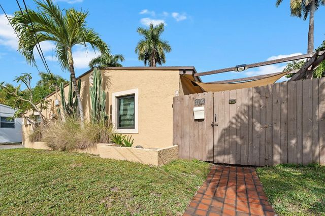 2705 Scott Street, Hollywood, FL 33020