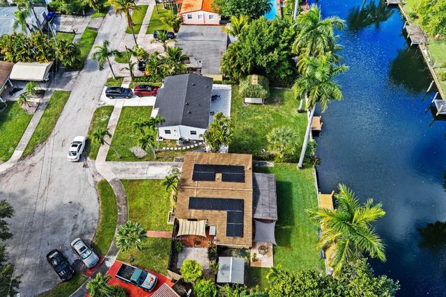 2705 Scott Street, Hollywood, FL 33020