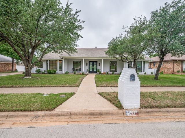 3414 Country Club Road, Pantego, TX 76013