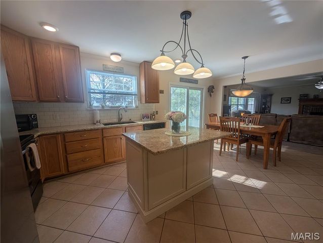 14 Canter Court, O'fallon, MO 63376