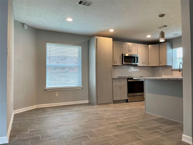 9415 Westacre Place, Houston, TX 77083