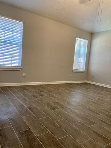 9415 Westacre Place, Houston, TX 77083