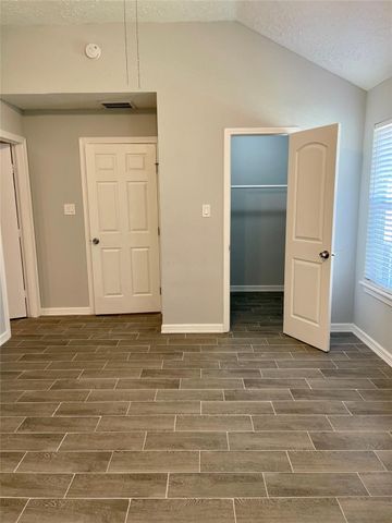 9415 Westacre Place, Houston, TX 77083