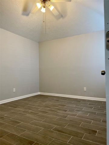 9415 Westacre Place, Houston, TX 77083