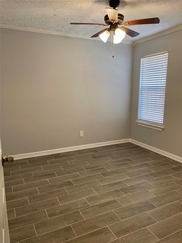 9415 Westacre Place, Houston, TX 77083