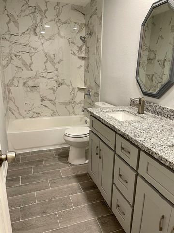 9415 Westacre Place, Houston, TX 77083