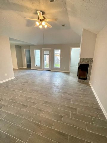 9415 Westacre Place, Houston, TX 77083