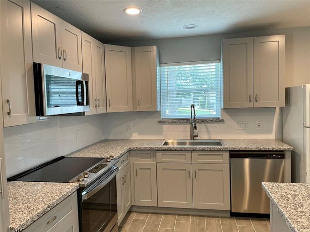 9415 Westacre Place, Houston, TX 77083