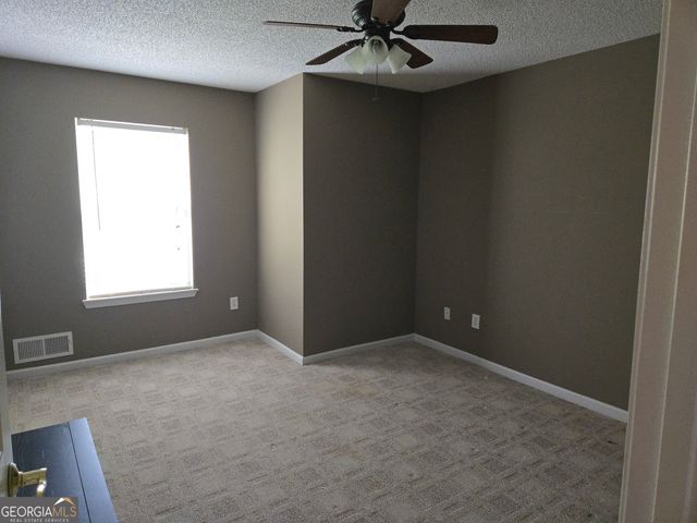 2581 Laurel Circle NW, Atlanta, GA 30311