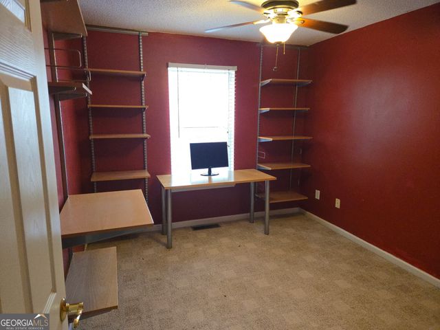 2581 Laurel Circle NW, Atlanta, GA 30311