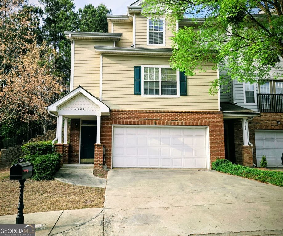 2581 Laurel Circle NW, Atlanta, GA 30311