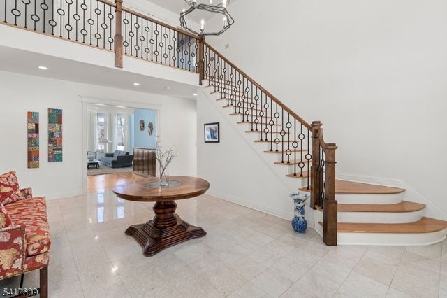 2 Cobblefield Rd, Mendham Twp., NJ 07945