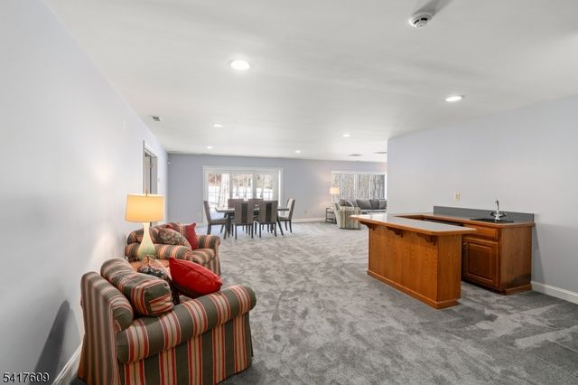 2 Cobblefield Rd, Mendham Twp., NJ 07945