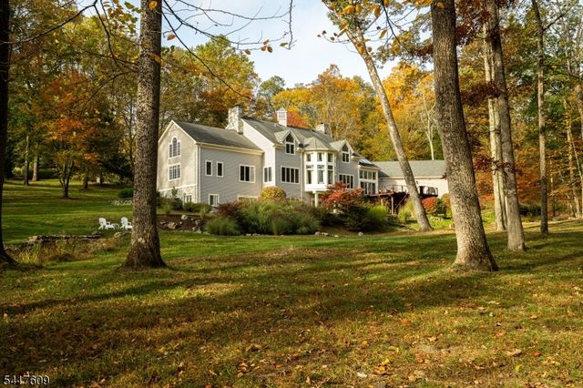 2 Cobblefield Rd, Mendham Twp., NJ 07945