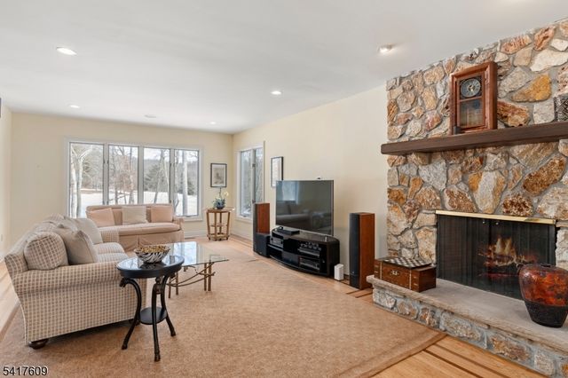 2 Cobblefield Rd, Mendham Twp., NJ 07945