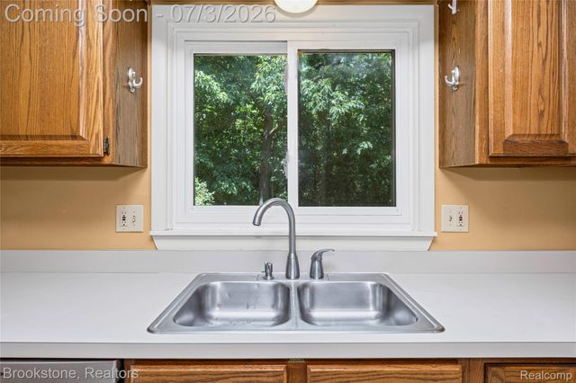 312 Burr Oak Drive, Ann Arbor, MI 48103
