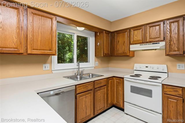 312 Burr Oak Drive, Ann Arbor, MI 48103