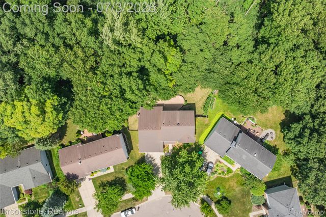312 Burr Oak Drive, Ann Arbor, MI 48103