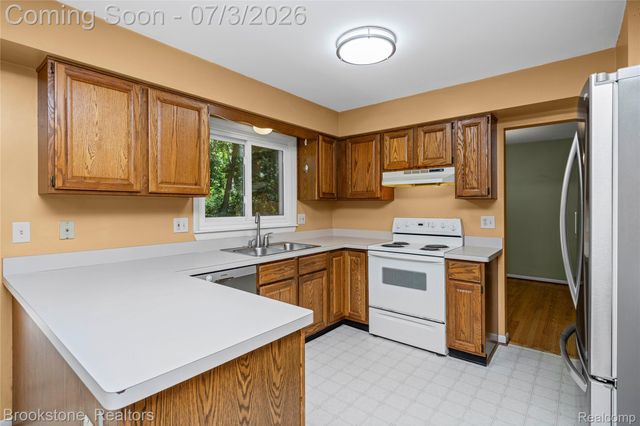 312 Burr Oak Drive, Ann Arbor, MI 48103