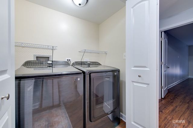 467 Hiawatha Trail 106, Wood Dale, IL 60191