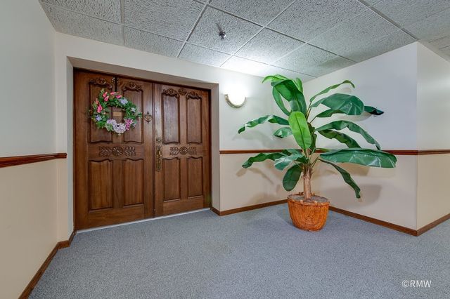 467 Hiawatha Trail 106, Wood Dale, IL 60191