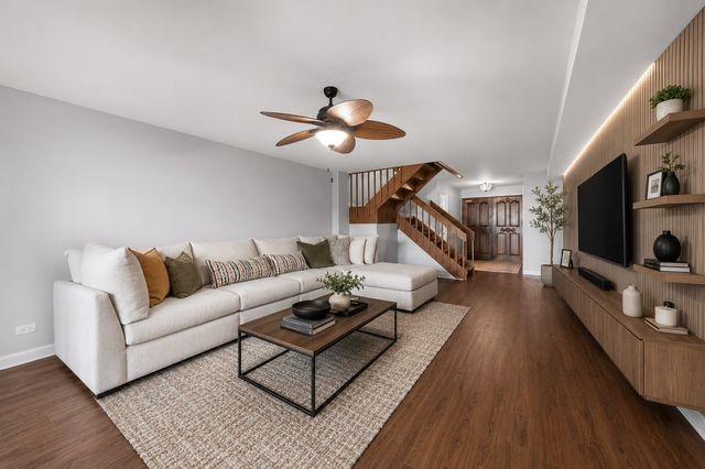 467 Hiawatha Trail 106, Wood Dale, IL 60191
