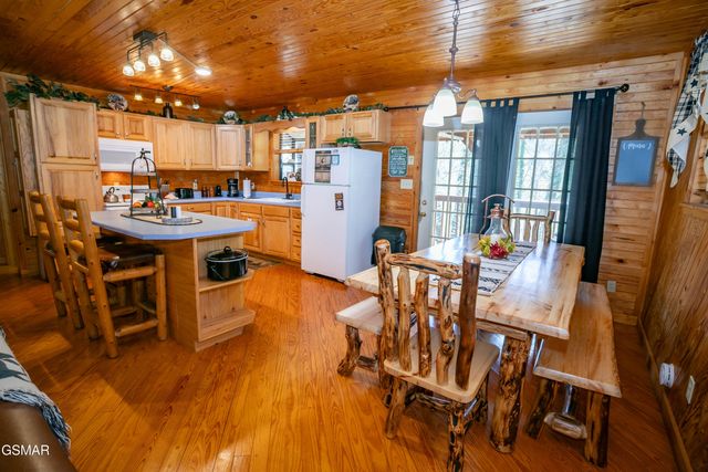 3849 Saddle Brook Way, Sevierville, TN 37862