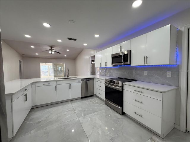 14018 CITRUS POINTE DRIVE, Tampa, FL 33625