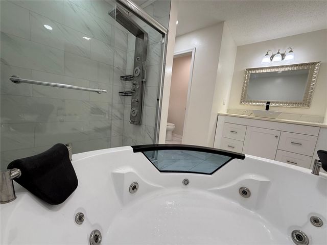 14018 CITRUS POINTE DRIVE, Tampa, FL 33625