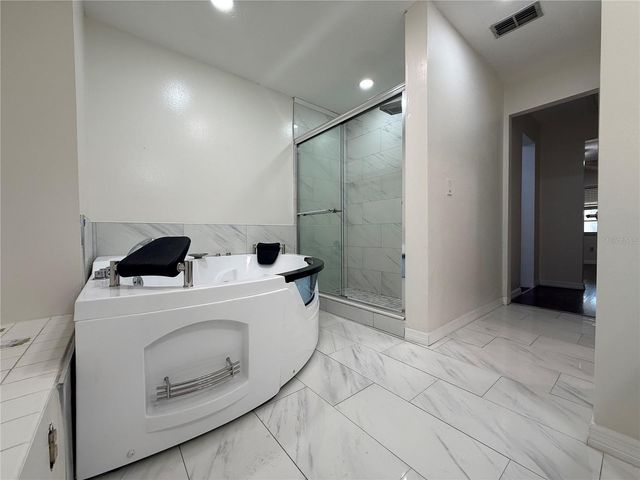 14018 CITRUS POINTE DRIVE, Tampa, FL 33625