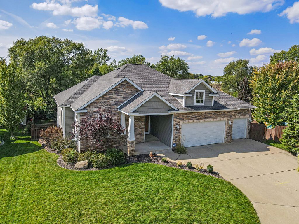 9800 Navy Pier Street, Portage, MI 49002