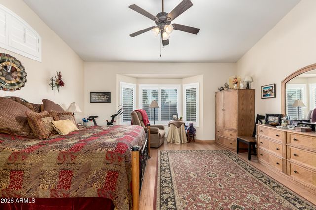 208 W SMOKE TREE Road, Gilbert, AZ 85233