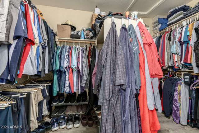 208 W SMOKE TREE Road, Gilbert, AZ 85233