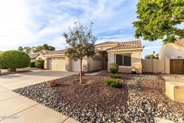 208 W SMOKE TREE Road, Gilbert, AZ 85233