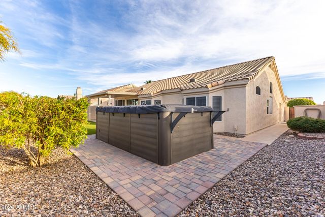 208 W SMOKE TREE Road, Gilbert, AZ 85233