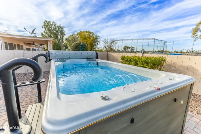 208 W SMOKE TREE Road, Gilbert, AZ 85233