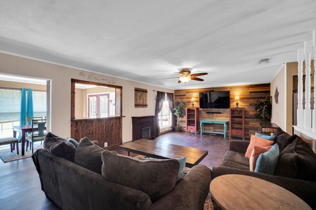 401 Westview Terrace, Midlothian, TX 76065
