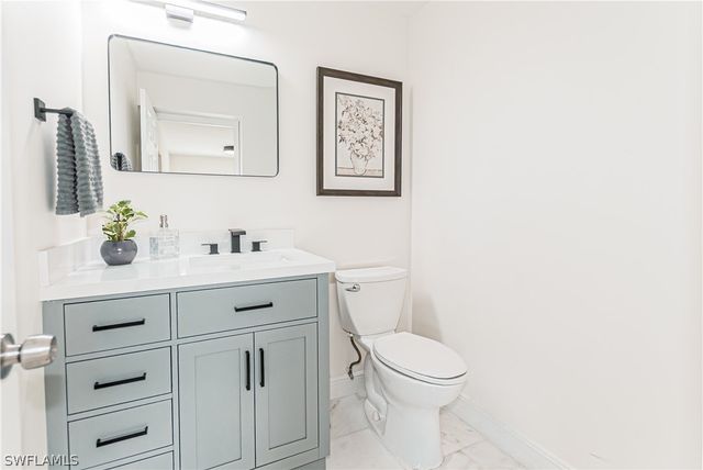 1060 Cooper DR, Naples, FL 34103