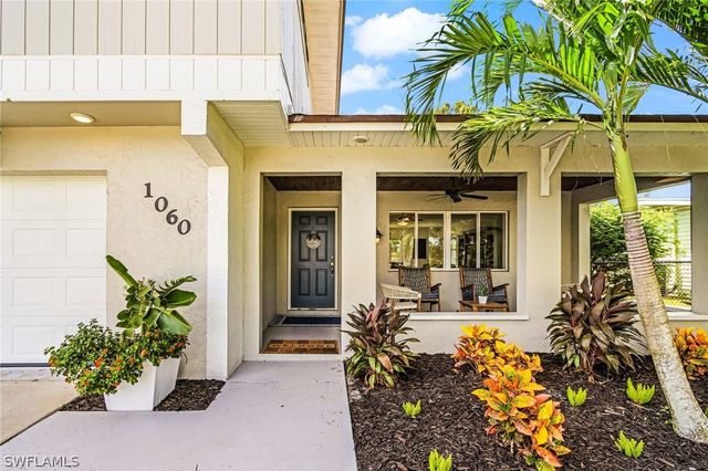 1060 Cooper DR, Naples, FL 34103