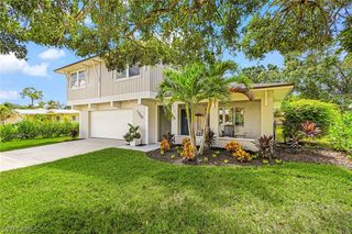 1060 Cooper DR, Naples, FL 34103