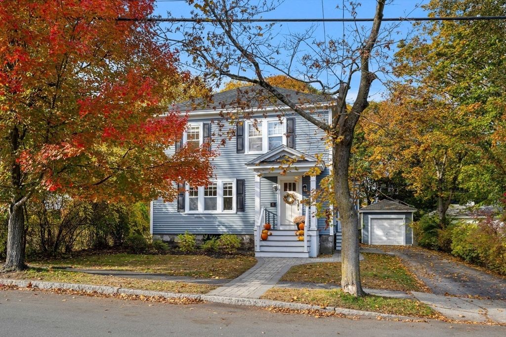 45 Luce St, Lowell, MA 01852