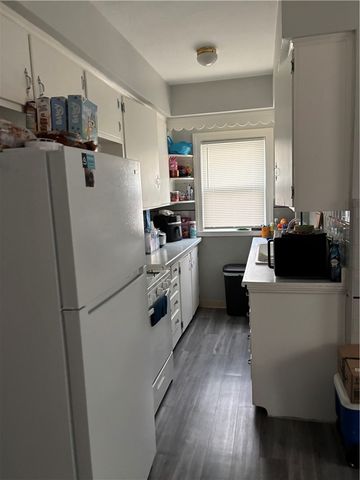 15 Hawkins Street, Providence, RI 02908