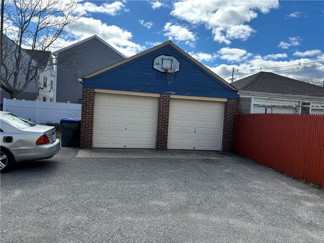 15 Hawkins Street, Providence, RI 02908