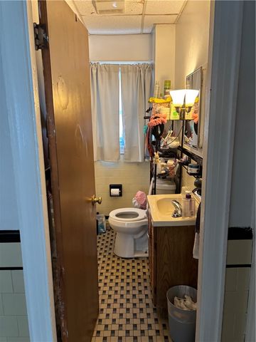 15 Hawkins Street, Providence, RI 02908