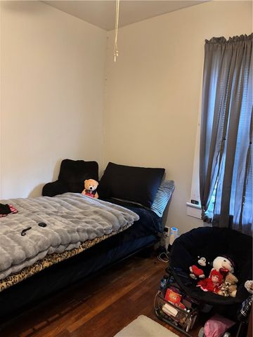 15 Hawkins Street, Providence, RI 02908