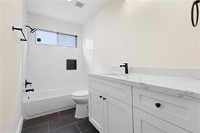13530 La Concha Lane, Houston, TX 77083