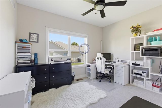 312 Prairie Rose Circle, Smithville, MO 64089